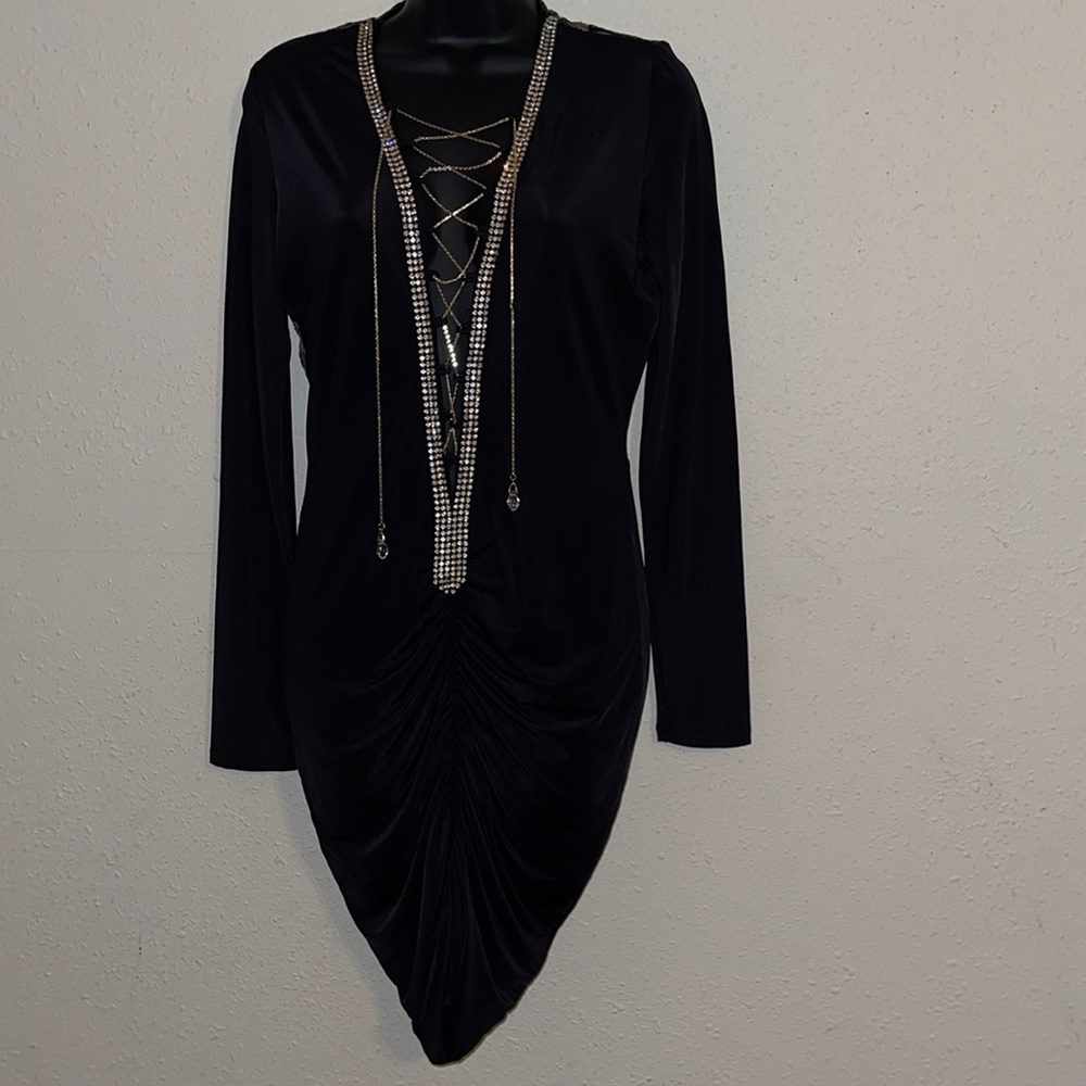 Little black dress, fashion nova,large,never worn, and perfect for a night out